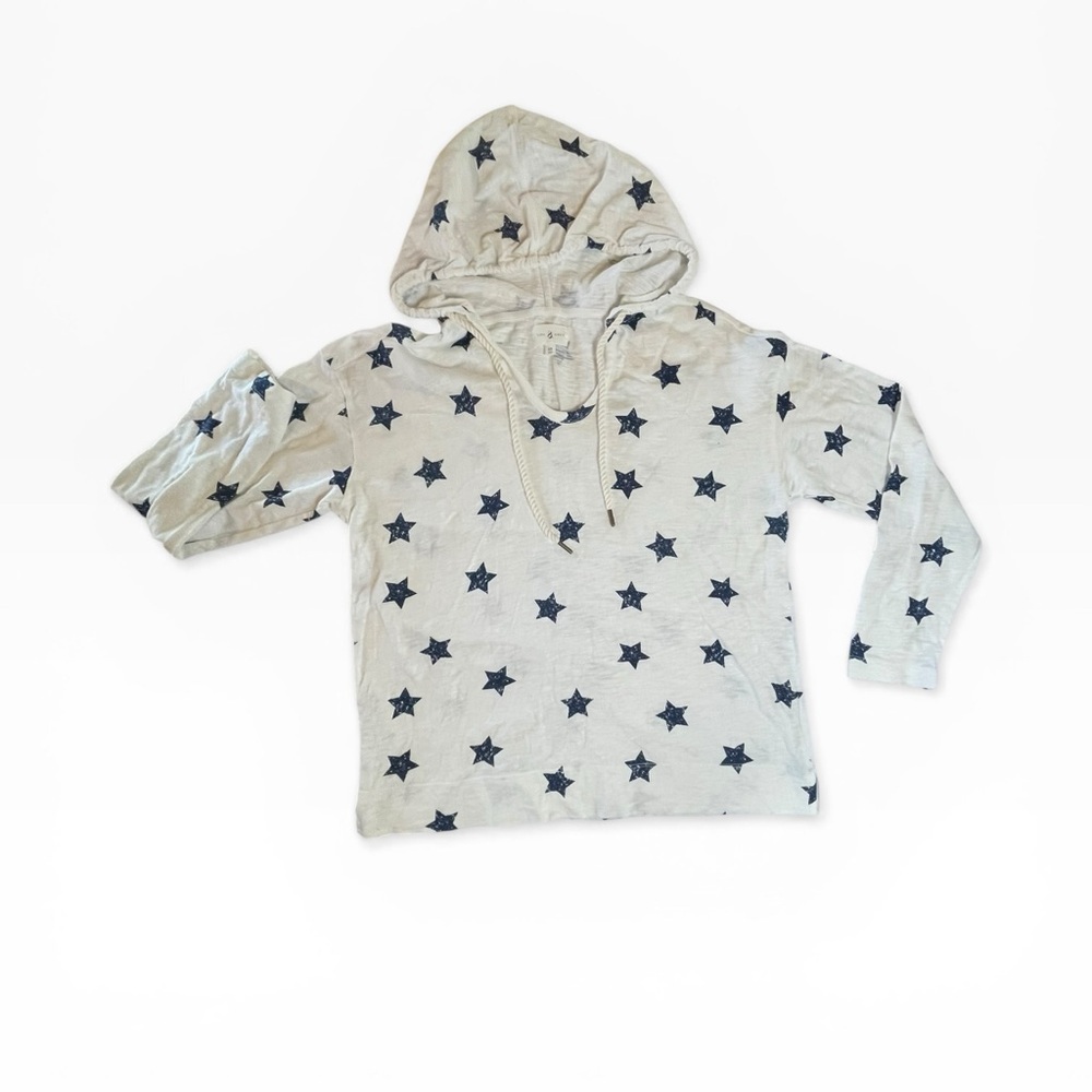 Lou & Grey Ivory Hooded Pullover with Navy Star Print